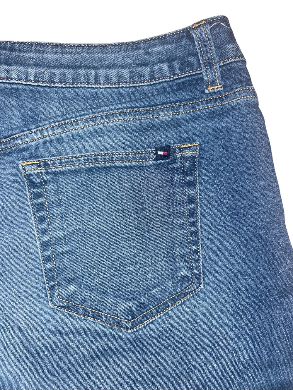 Tommy Hilfiger Minimalist Jeans Shorts Cuffed Hem Women’s Size 12 Summer - Picture 3 of 6